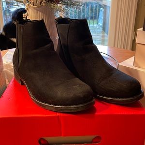 Ankle booties